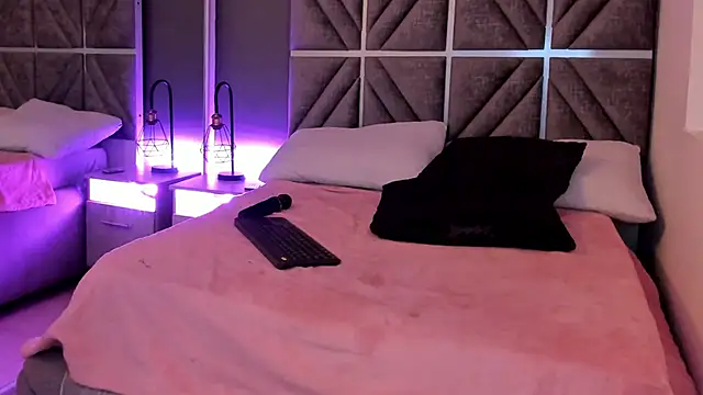 Laura Dicardy online show from 03.18.25