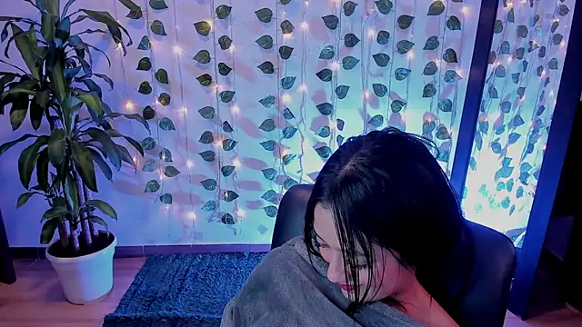 mariiana-diaz online show from 02.04.25