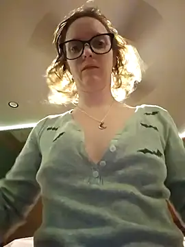 sexygamermomma online show from 09.28.25
