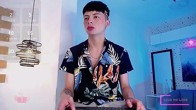 Snapshot of Steev_Novoa chatting on 02.26.25 Steev Novoa online show from 02.26.25