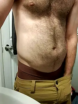 Snapshot of bigdickdaddy2184 chatting on 12.17.24 bigdickdaddy2184 online show from 12.17.24
