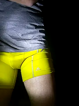 Snapshot of bigdickdaddy2184 chatting on 03.12.25 bigdickdaddy2184 online show from 03.12.25