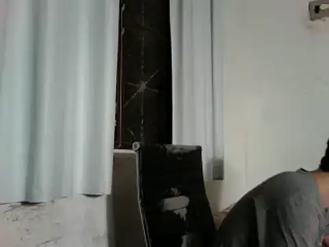 Snapshot of solzinhoalone chatting on 12.10.24 solzinhoalone online show from 12.10.24