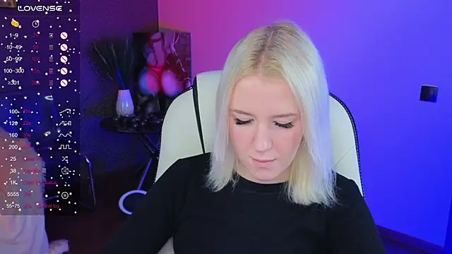 Snapshot of Selenatrend chatting on 10.15.25 Selenatrend online show from 10.15.25