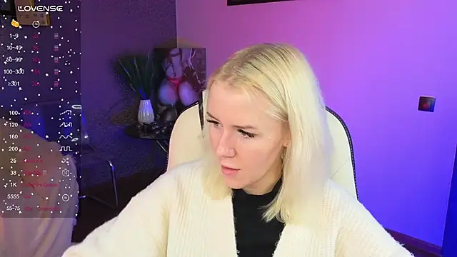 Snapshot of Selenatrend chatting on 10.23.25 Selenatrend online show from 10.23.25