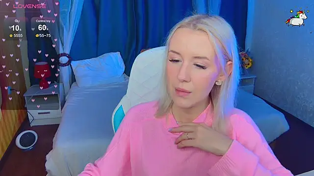 Snapshot of Selenatrend chatting on 10.25.25 Selenatrend online show from 10.25.25