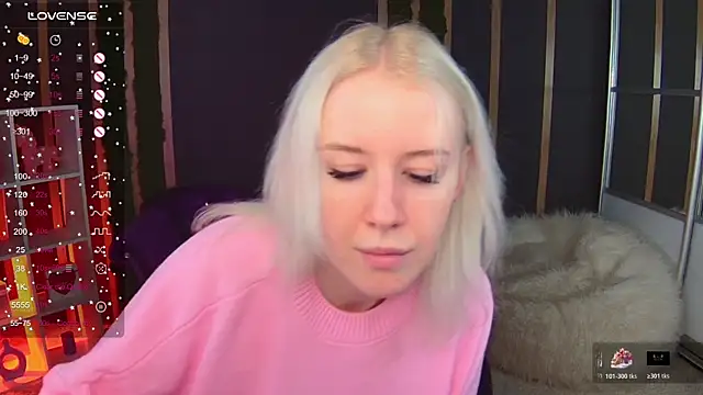 Snapshot of Selenatrend chatting on 11.12.25 Selenatrend online show from 11.12.25