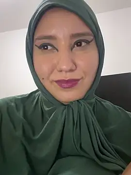 hannahayat online show from 10.24.25