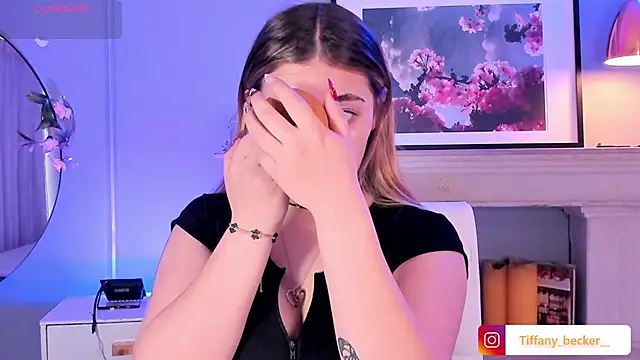 tiffany becker online show from 12.16.25