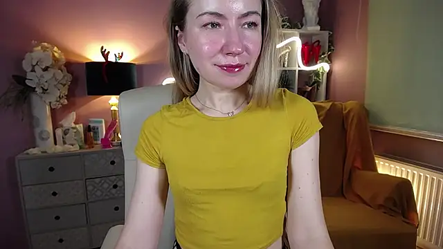 Snapshot of Mia_Tasty chatting on 12.29.24 Mia Tasty online show from 12.29.24