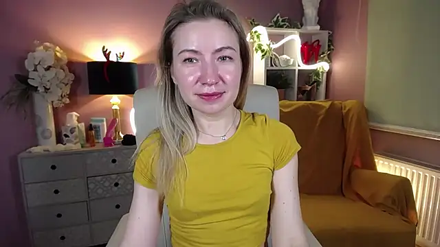 Snapshot of Mia_Tasty chatting on 12.29.24 Mia Tasty online show from 12.29.24