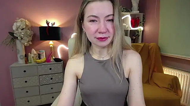 Snapshot of Mia_Tasty chatting on 12.31.24 Mia Tasty online show from 12.31.24