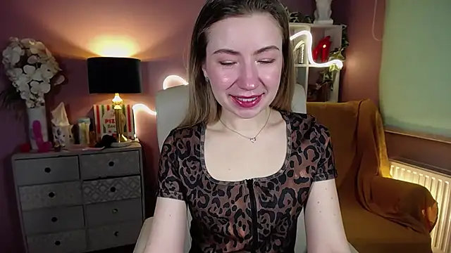 Snapshot of Mia_Tasty chatting on 02.14.25 Mia Tasty online show from 02.14.25