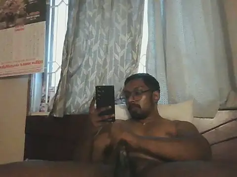 Snapshot of chennaibull101 chatting on 06.13.26 chennaibull101 online show from 06.13.26