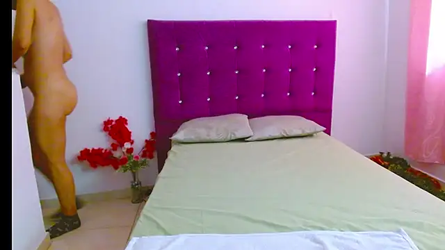 chantalsemenova1 online show from 01.28.25