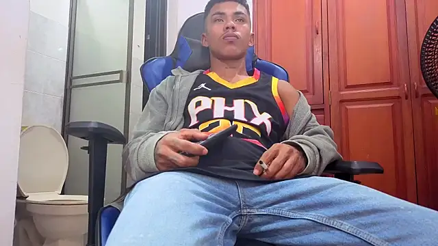 Snapshot of scarce_candy69 chatting on 10.18.25 scarce candy69 online show from 10.18.25