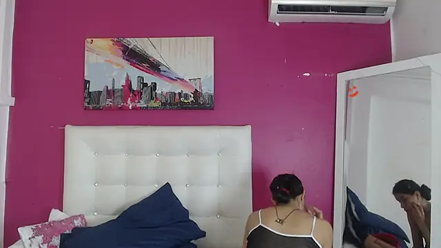 Snapshot of nextdoor_fantasy1 chatting on 10.23.25 nextdoor fantasy1 online show from 10.23.25