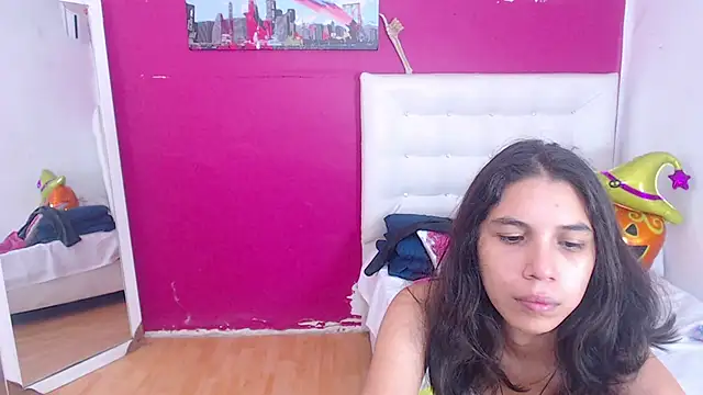 Snapshot of nextdoor_fantasy1 chatting on 10.29.25 nextdoor fantasy1 online show from 10.29.25