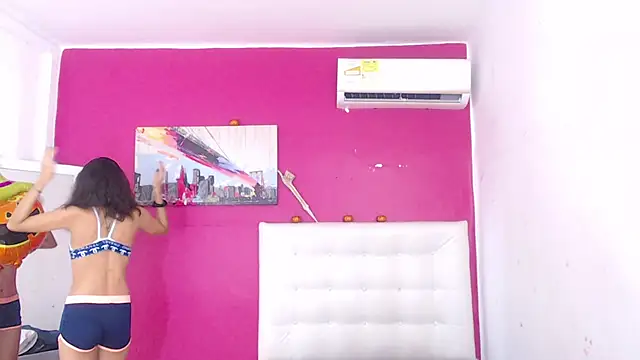 Snapshot of nextdoor_fantasy1 chatting on 11.06.25 nextdoor fantasy1 online show from 11.06.25