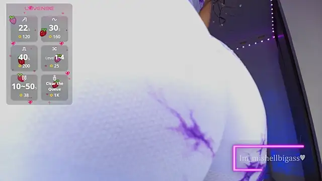 Snapshot of im_mishellbigass chatting on 09.29.25 im mishellbigass online show from 09.29.25