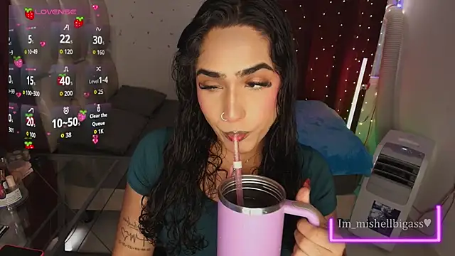 Snapshot of im_mishellbigass chatting on 07.04.26 im mishellbigass online show from 07.04.26
