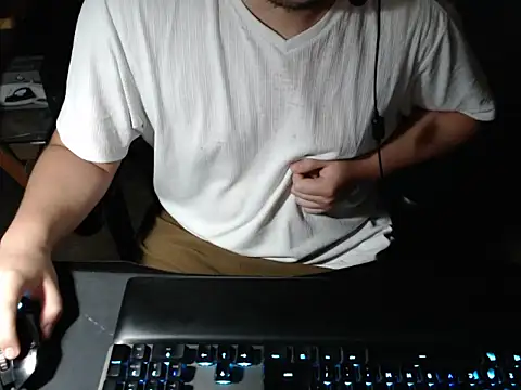 thealfawolf01 online show from 10.12.25