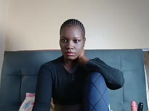 Snapshot of Layla_Amish1 chatting on 10.14.25 Layla Amish1 online show from 10.14.25