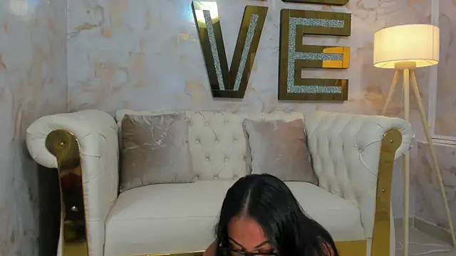 Snapshot of hanna_slut_ chatting on 10.03.25 hanna slut online show from 10.03.25