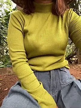 Snapshot of Sofia_xx2 chatting on 02.06.25 Sofia xx2 online show from 02.06.25