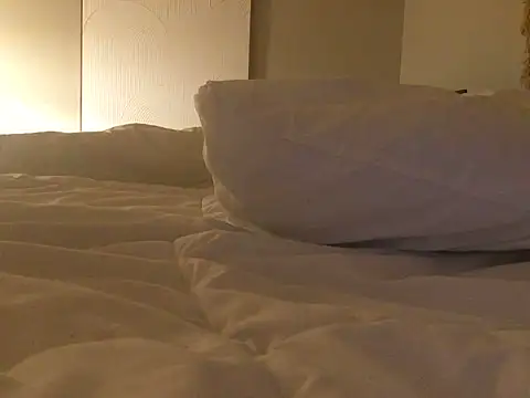 Snapshot of loveofbea chatting on 12.12.24 loveofbea online show from 12.12.24