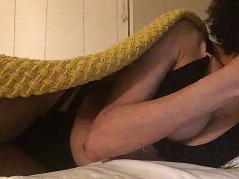 Snapshot of loveofbea chatting on 01.16.25 loveofbea online show from 01.16.25