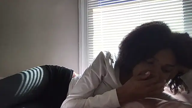 Snapshot of loveofbea chatting on 05.22.26 loveofbea online show from 05.22.26