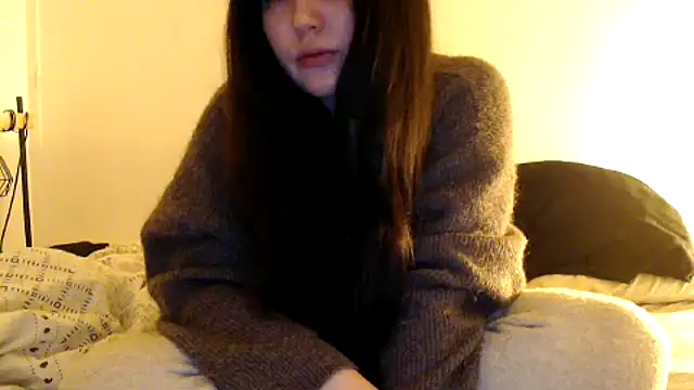 Lynylou online show from 12.03.24