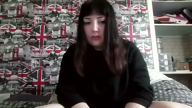 Lynylou online show from 10.13.25