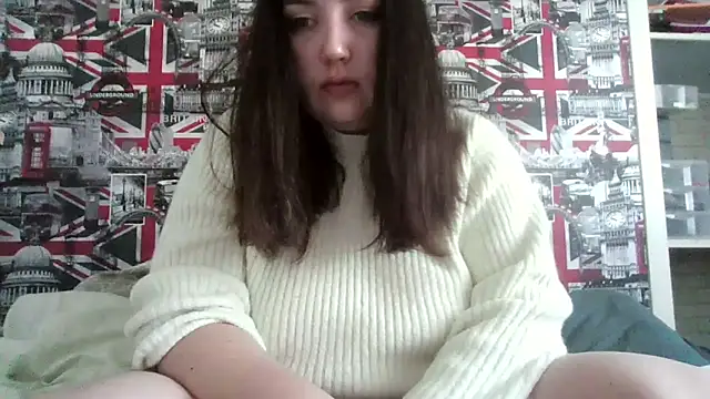 Lynylou online show from 10.15.25