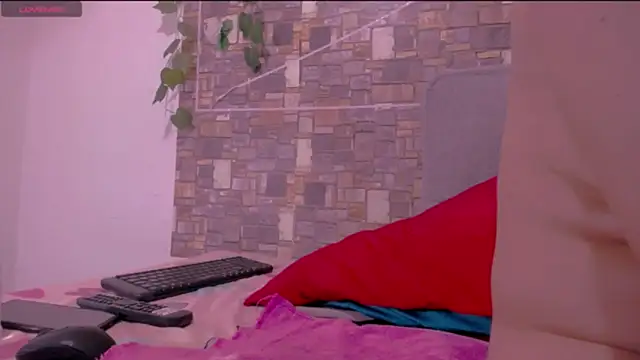 CrazyRousex online show from 03.15.26