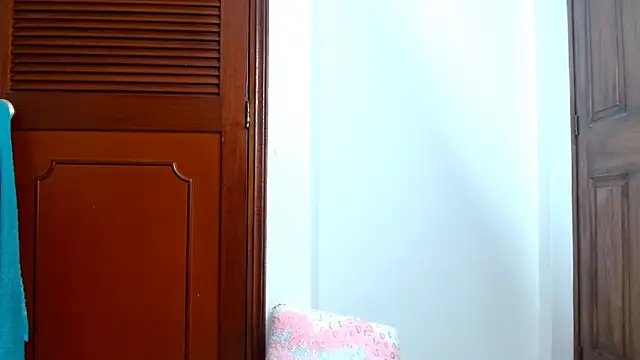 kendallsweet7 online show from 01.25.25
