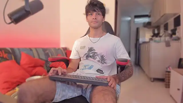 Snapshot of justin_stark7 chatting on 11.17.25 justin stark7 online show from 11.17.25