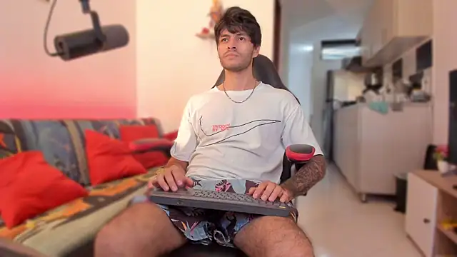 Snapshot of justin_stark7 chatting on 11.21.25 justin stark7 online show from 11.21.25