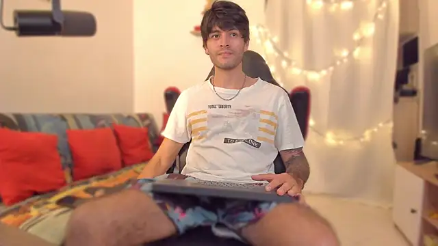 Snapshot of justin_stark7 chatting on 12.16.25 justin stark7 online show from 12.16.25