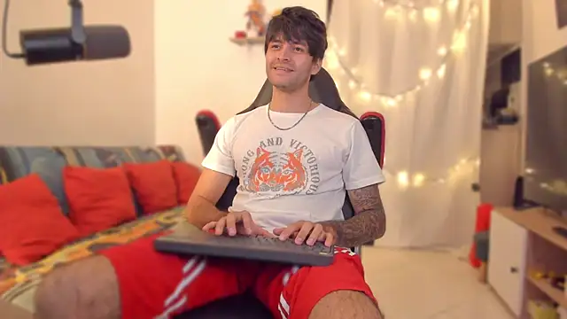 Snapshot of justin_stark7 chatting on 12.19.25 justin stark7 online show from 12.19.25