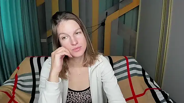 Snapshot of EmilyWalkeri chatting on 10.02.25 EmilyWalkeri online show from 10.02.25