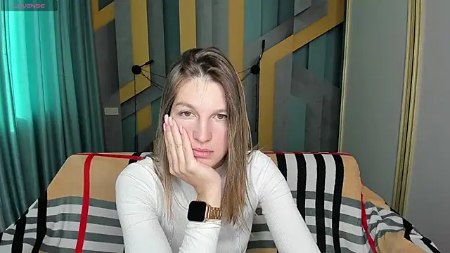 Snapshot of EmilyWalkeri chatting on 10.12.25 EmilyWalkeri online show from 10.12.25