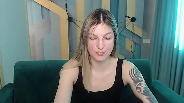 EmilyWalkeri online show from 03.09.26