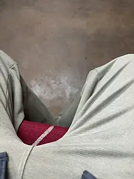 Snapshot of mallucutee chatting on 11.20.25 mallucutee online show from 11.20.25