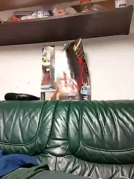 Snapshot of Rejtelmesest chatting on 12.14.24 Rejtelmesest online show from 12.14.24