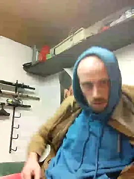 Snapshot of Rejtelmesest chatting on 12.24.24 Rejtelmesest online show from 12.24.24