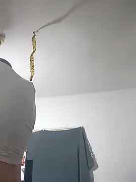 Snapshot of Rejtelmesest chatting on 12.27.24 Rejtelmesest online show from 12.27.24