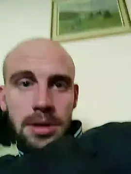 Snapshot of Rejtelmesest chatting on 01.15.25 Rejtelmesest online show from 01.15.25