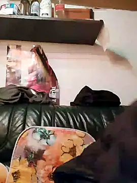 Snapshot of Rejtelmesest chatting on 01.18.25 Rejtelmesest online show from 01.18.25